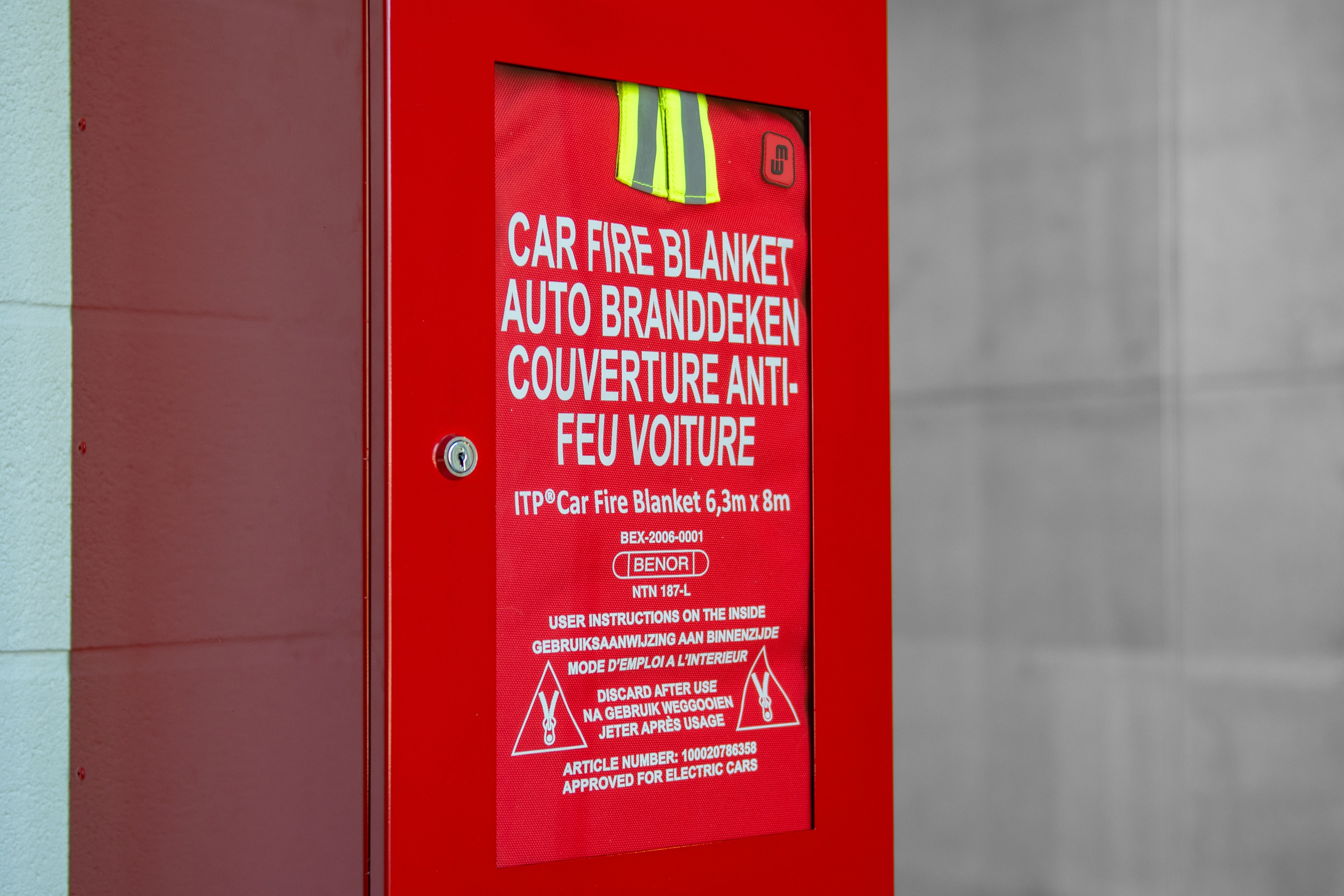 Armoire en métal pour ranger les couvertures anti-feu